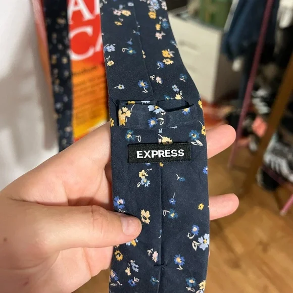 MENS EXPRESS tie - Picture 7 of 8